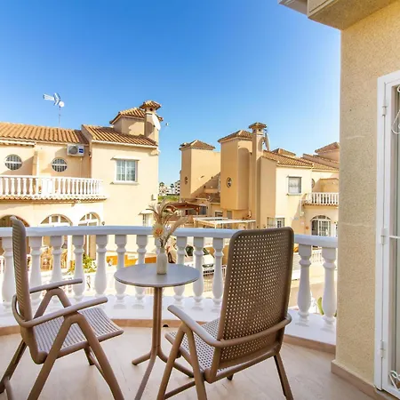 Amazing In With Kitchen Holiday home *