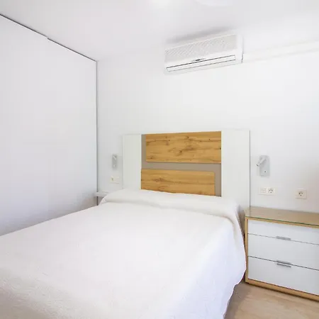 Amazing In With Kitchen Holiday home *
