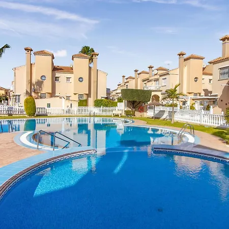 Amazing In With Kitchen * Orihuela