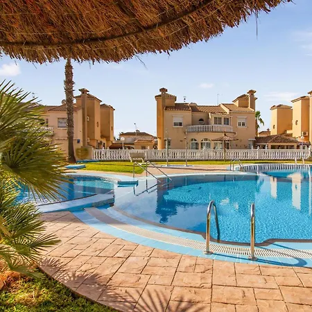 Amazing In With Kitchen * Orihuela
